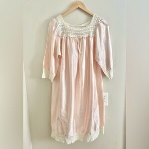 Vintage Christian Dior Satin Lace Nightgown Size M Peach Pink Cottagecore- EUC